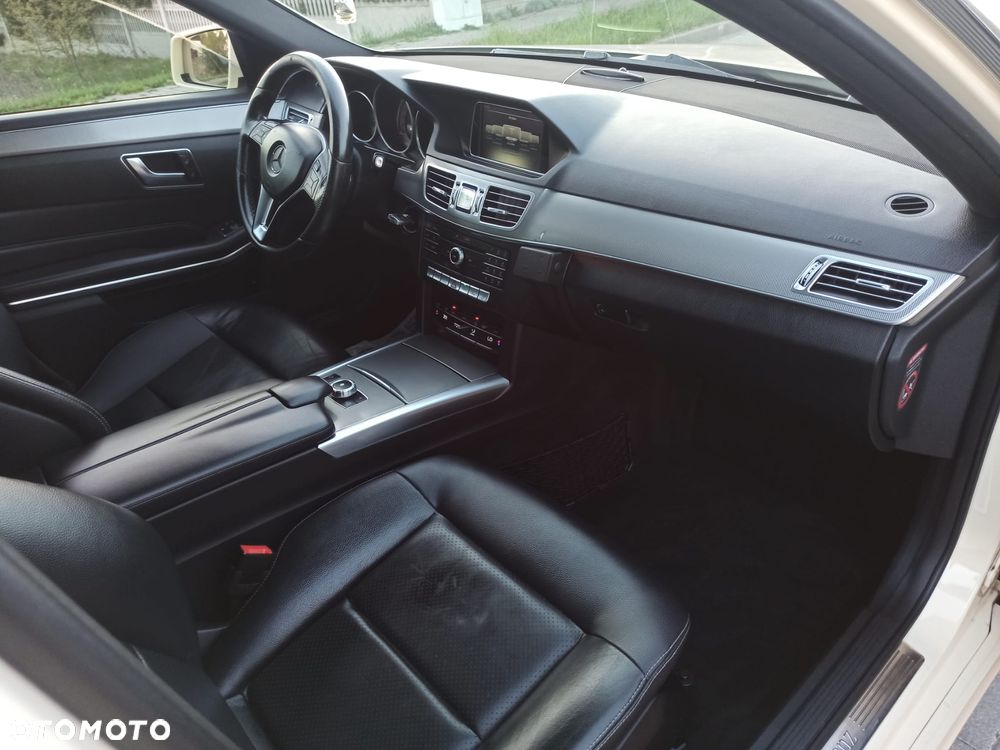 Mercedes-Benz Klasa E 220 BlueTEC 4Matic 7G-TRONIC - 30