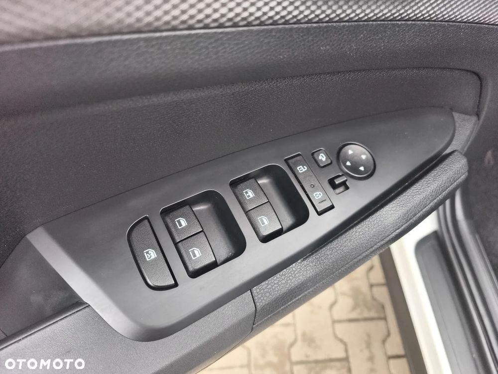 Kia Sportage 1.6 T-GDI M 2WD - 24