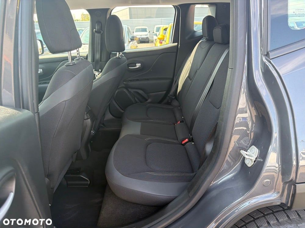 Jeep Renegade 1.5 T4 mHEV Altitude FWD S&S DCT - 11