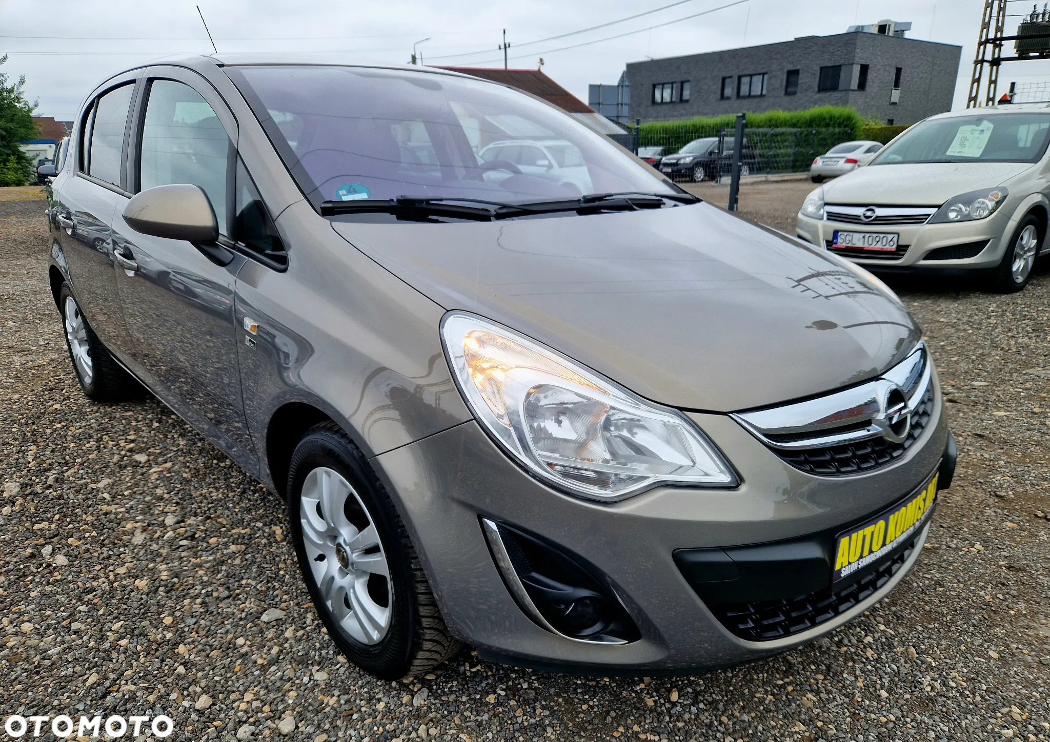Opel Corsa 1.4 16V Innovation - 3