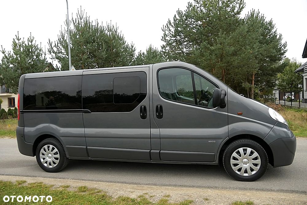 Opel Vivaro - 10