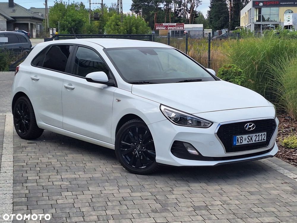 Hyundai i30 1.4 Family - 8