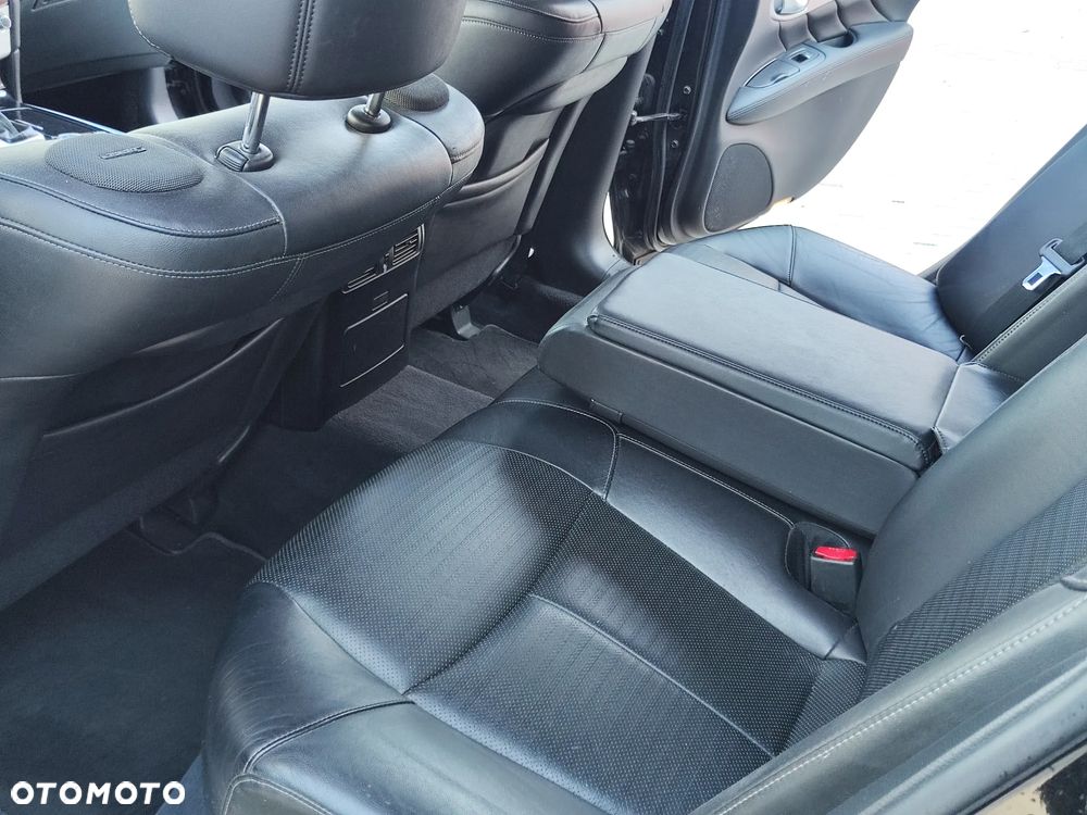 Infiniti M M30d S - 16