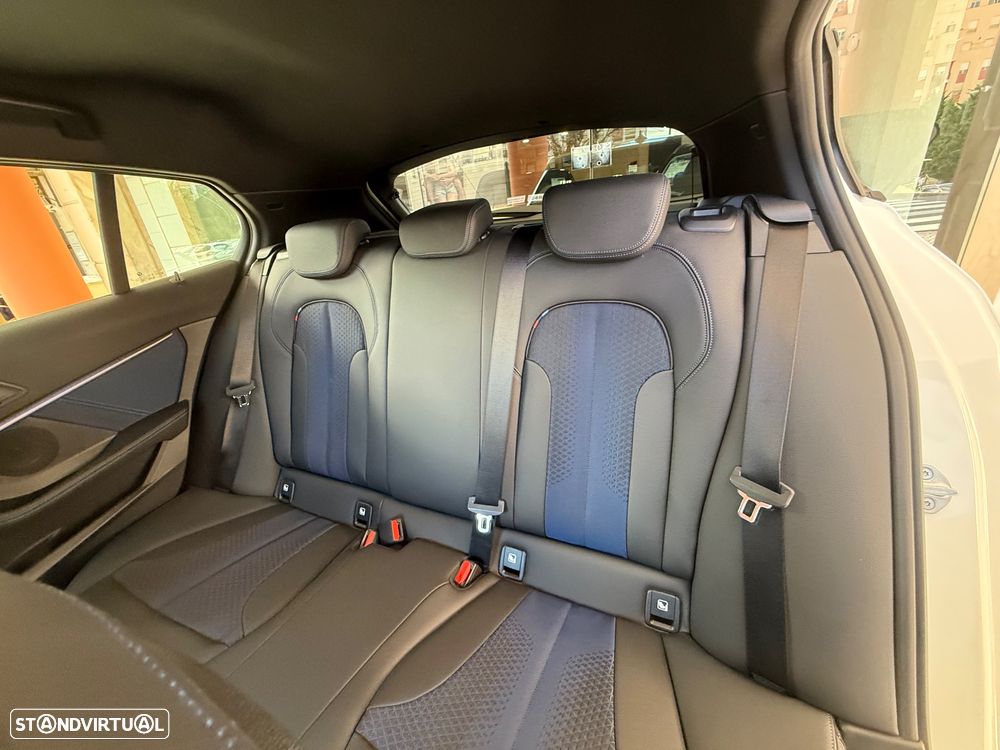 BMW 118 d Pack M Auto - 41