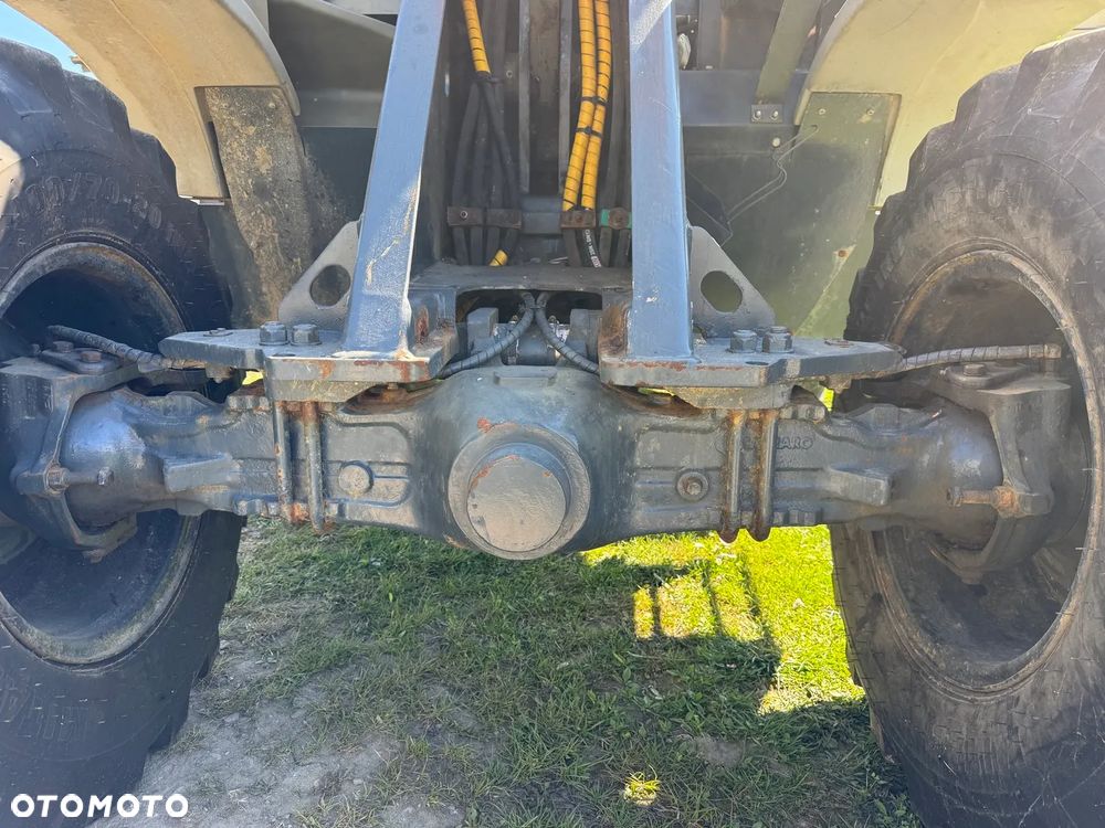 Kramer ALLRAD 680 - 10