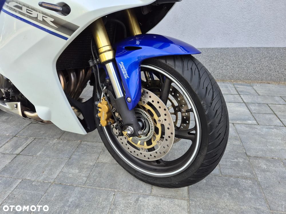 Honda CBR - 7