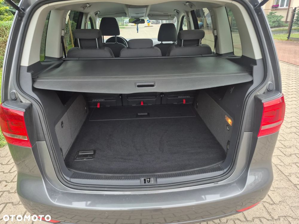Volkswagen Touran 2.0 TDI DPF MATCH - 20