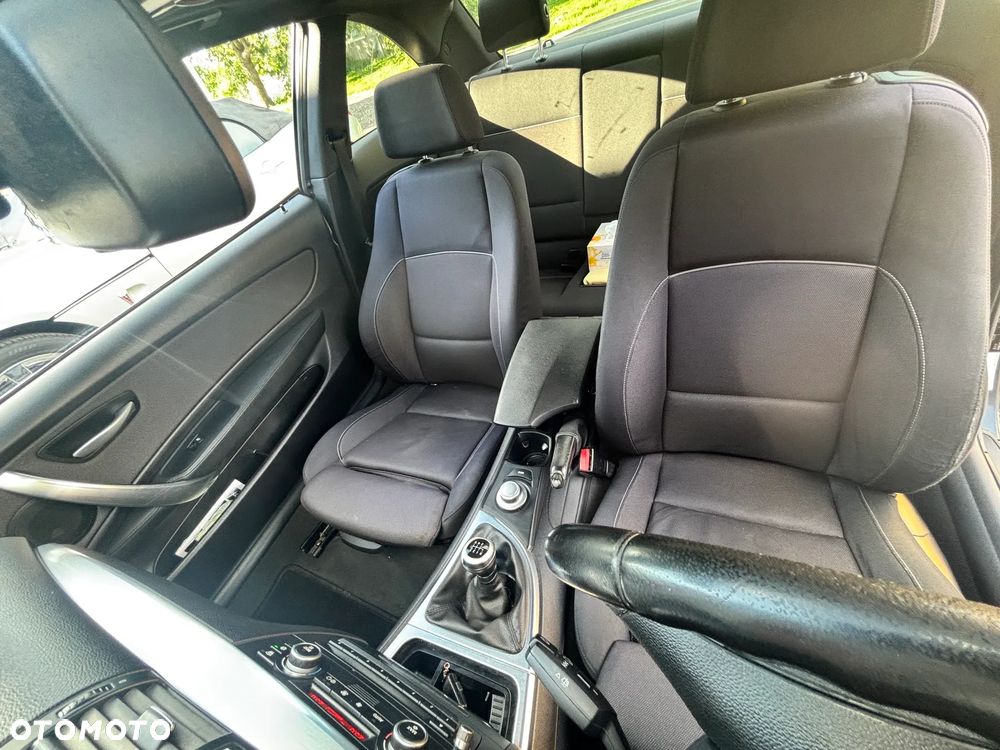 BMW Seria 1 123d - 11