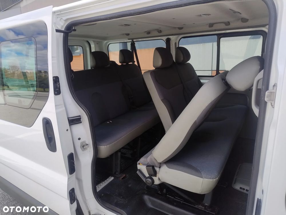 Opel Vivaro - 18