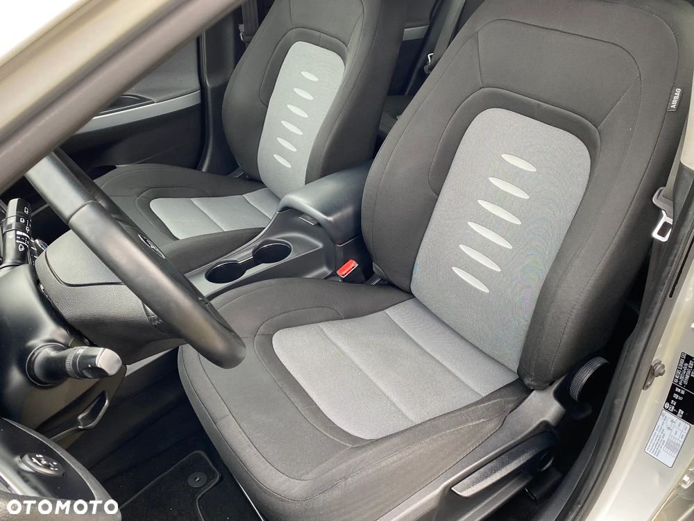 Kia Ceed 1.4 CVVT Dream Team Edition - 12