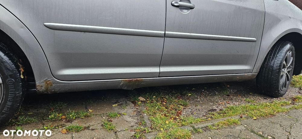 Volkswagen Touran 1.6 Trendline - 6