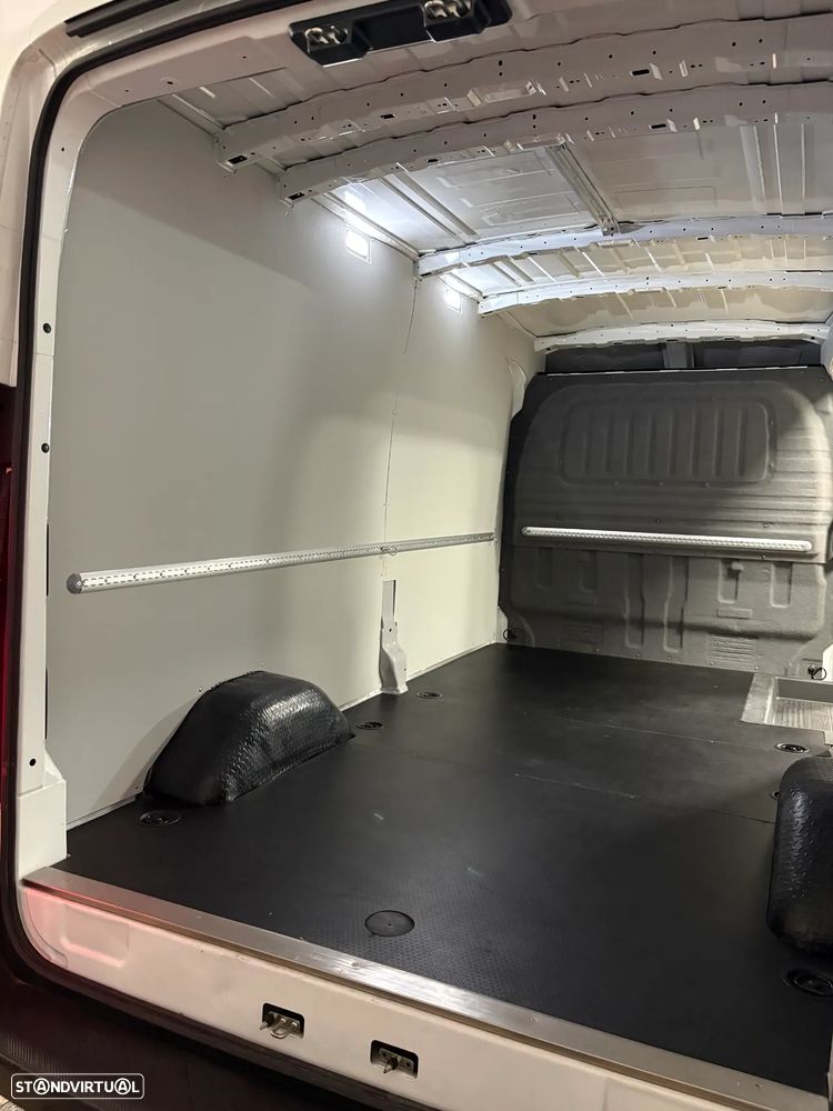 Maxus DELIVER 9 - 16