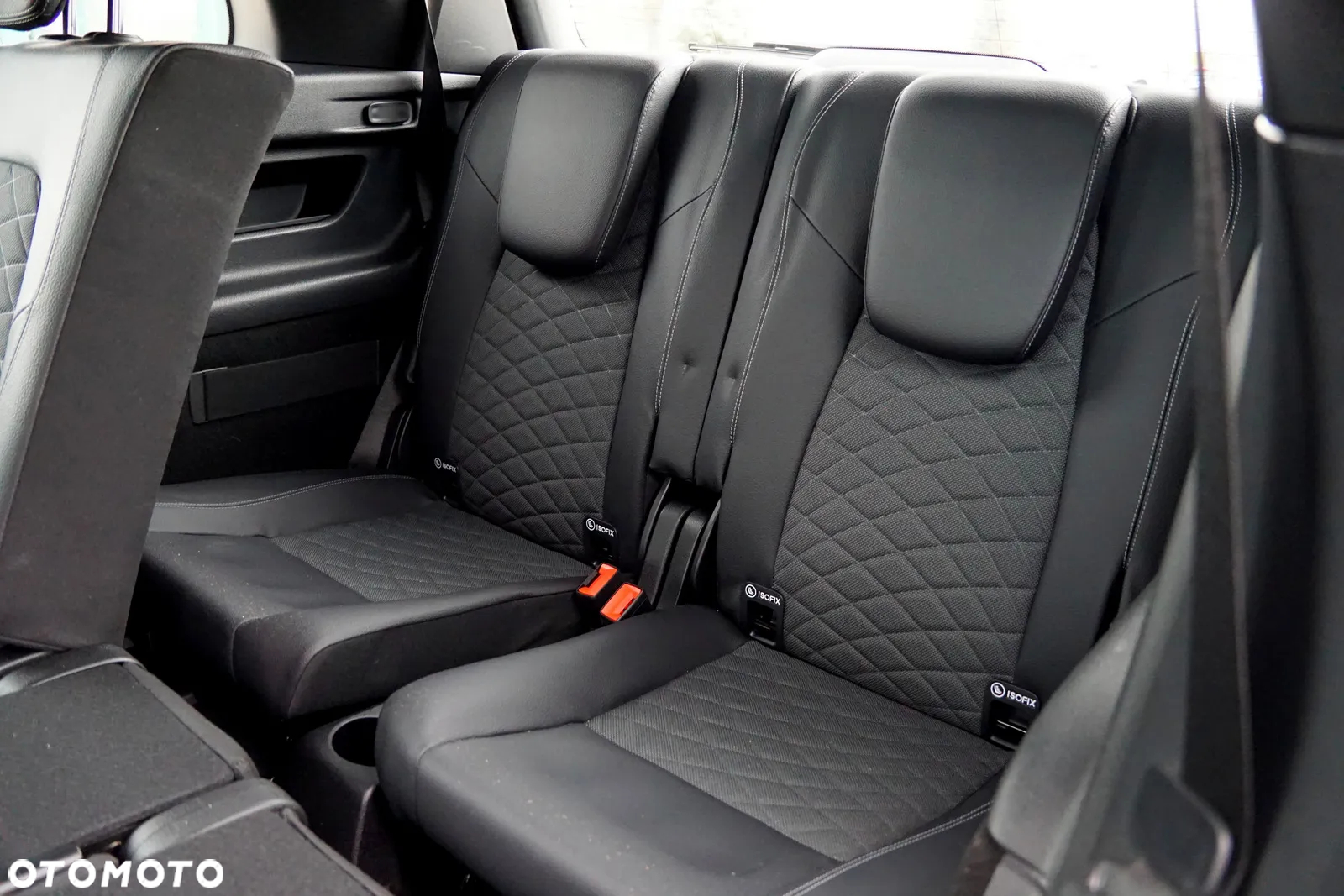 Mercedes-Benz GLB 200 7G-DCT Progressive - 22