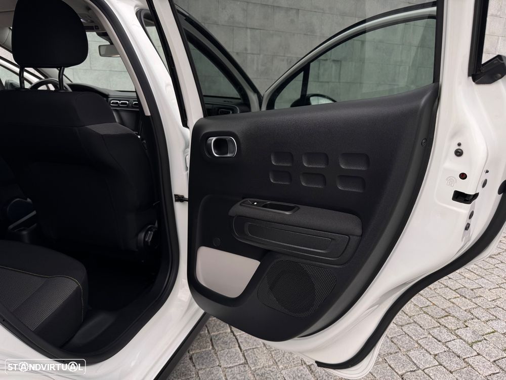 Citroën C3 1.2 PureTech Shine - 19