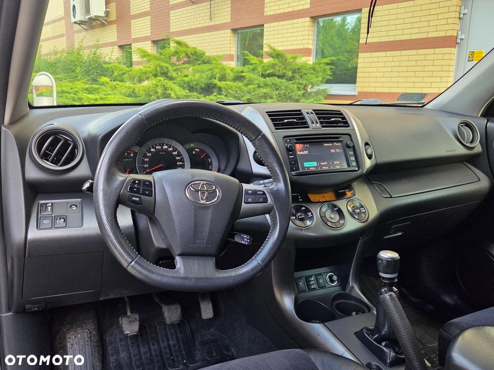 Toyota RAV4 2.0 4x4 Sol - 27