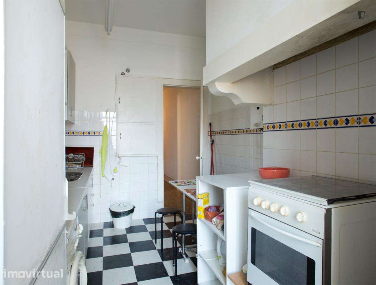 Quarto - localizado em Sete Rios Lisbon - Grande imagem: 4/25