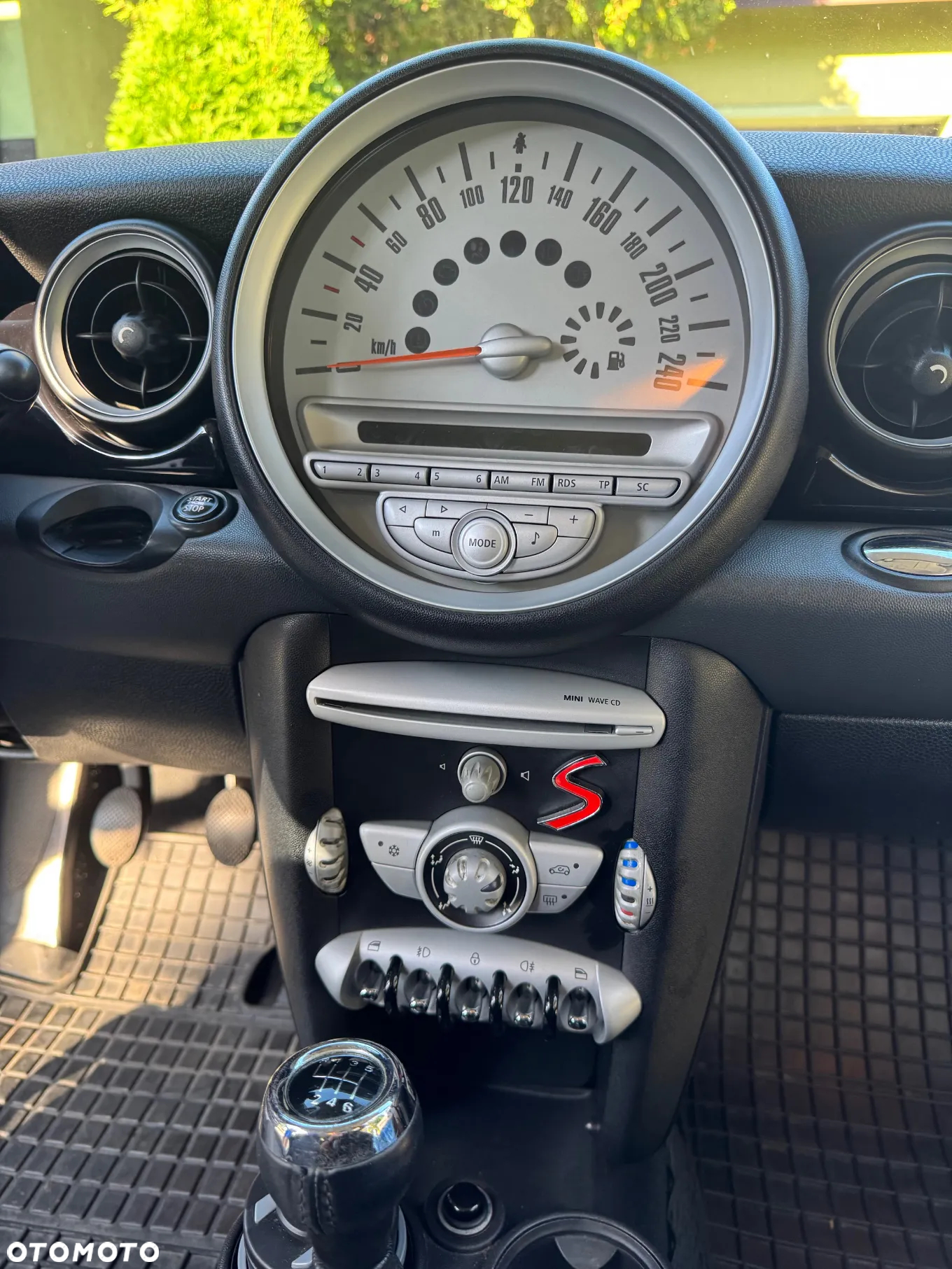 MINI Cooper Standard - 8