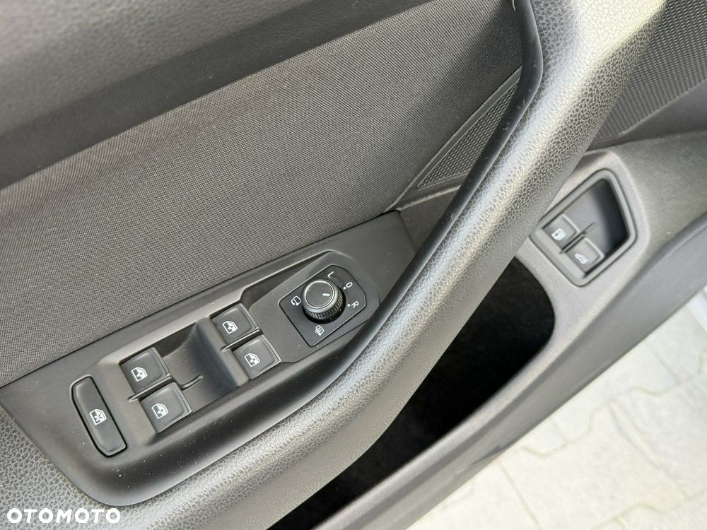 Volkswagen Passat - 16