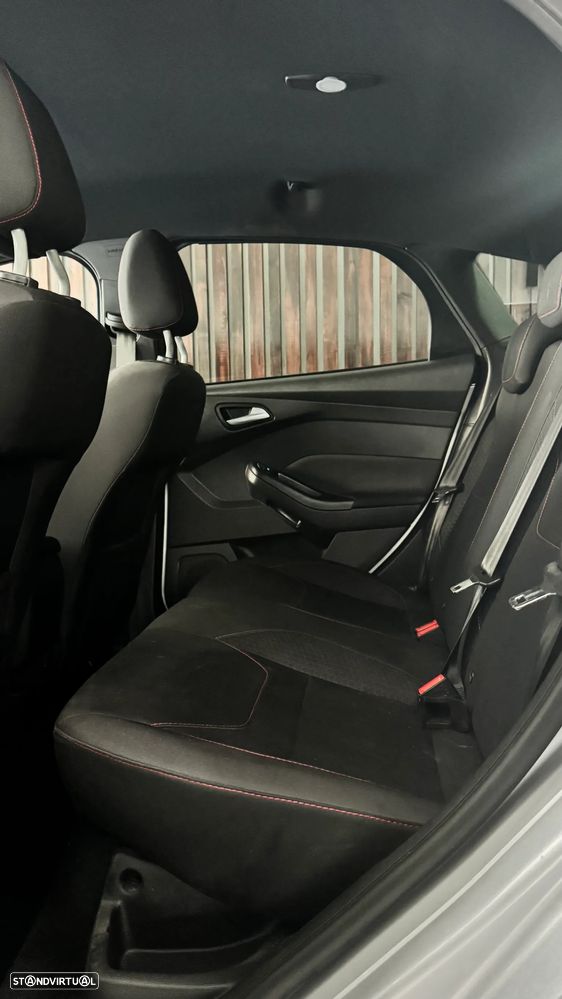 Ford Focus 1.0 EcoBoost ST-Line - 14