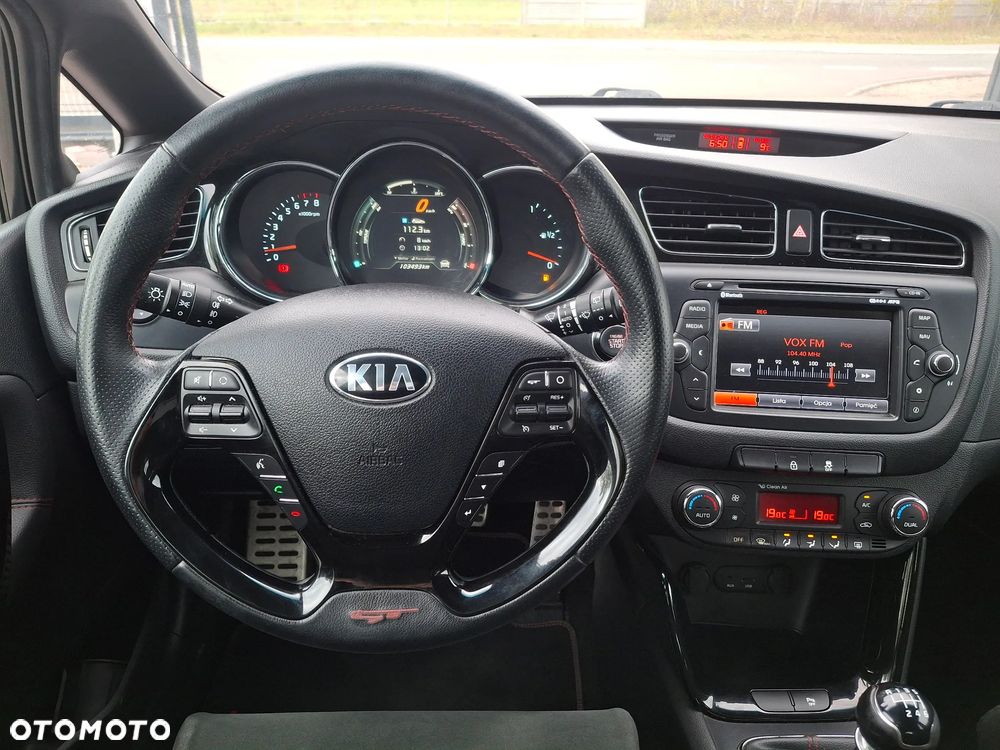 Kia Ceed 1.6 T-GDI GT - 10