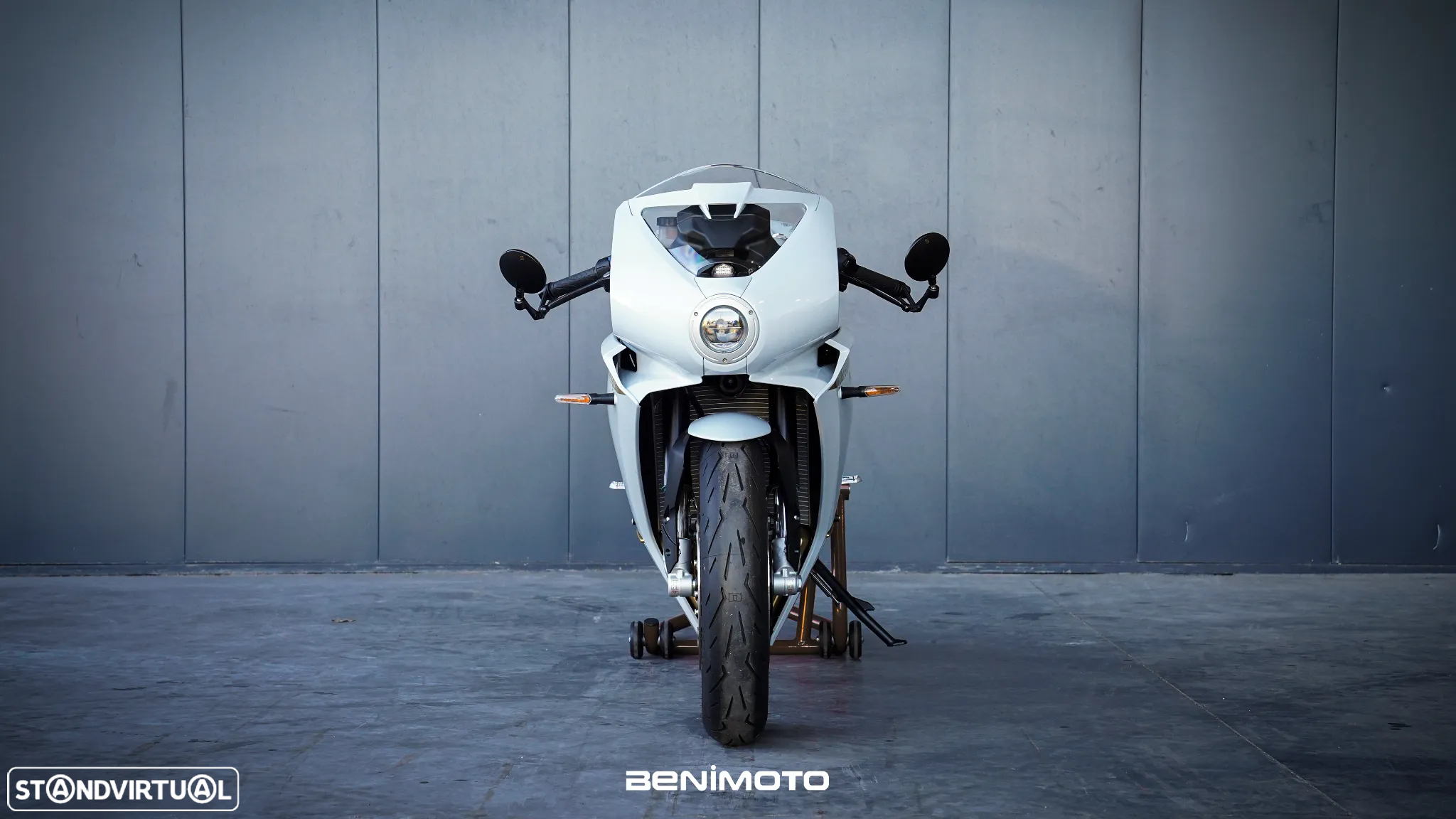 MV Agusta Superveloce S - 8