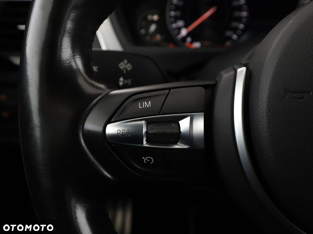 BMW Seria 3 320d xDrive M Sport - 31