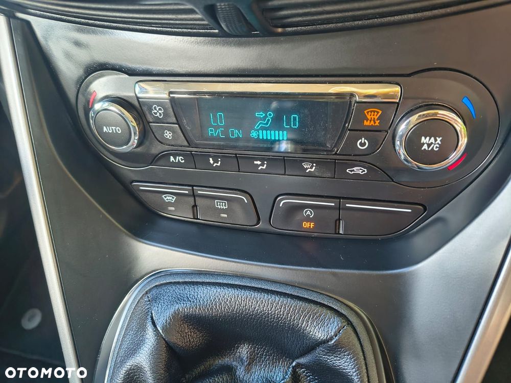 Ford Kuga - 11
