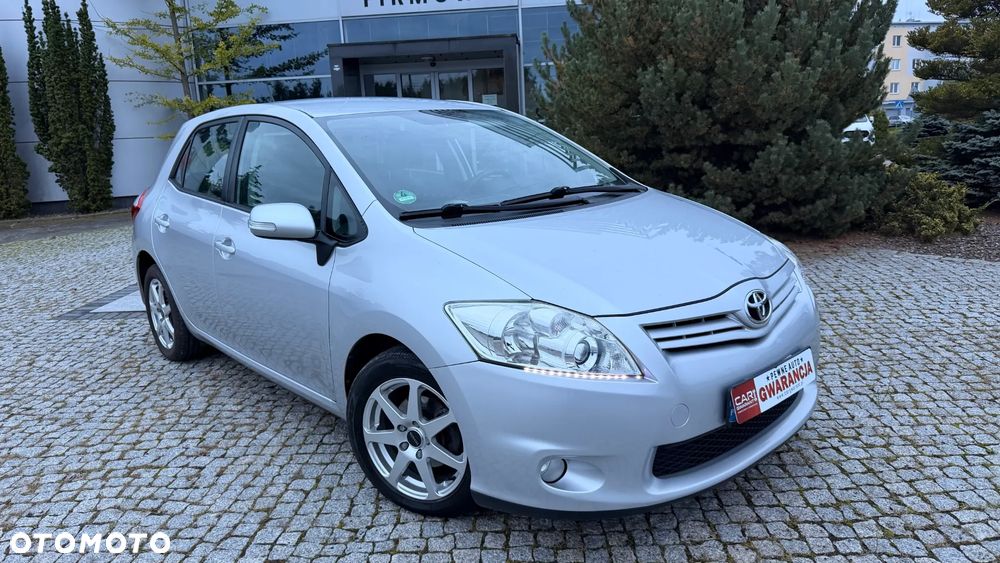 Toyota Auris 1.6 Prestige - 24