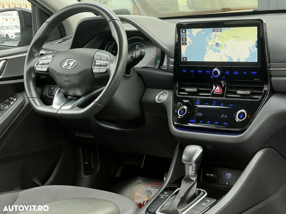 Hyundai IONIQ - 8