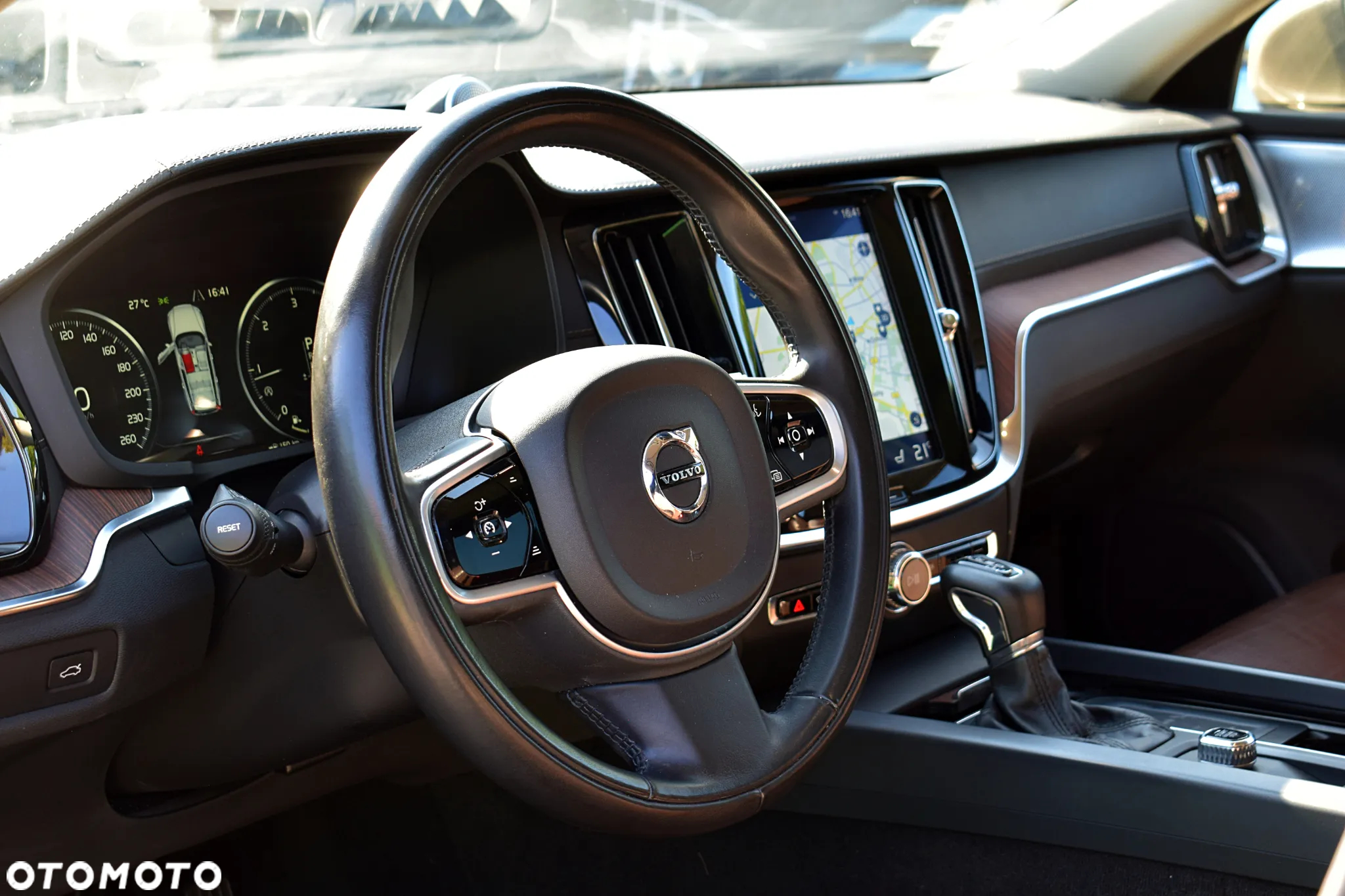 Volvo V60 D4 SCR AWD Inscription - 4
