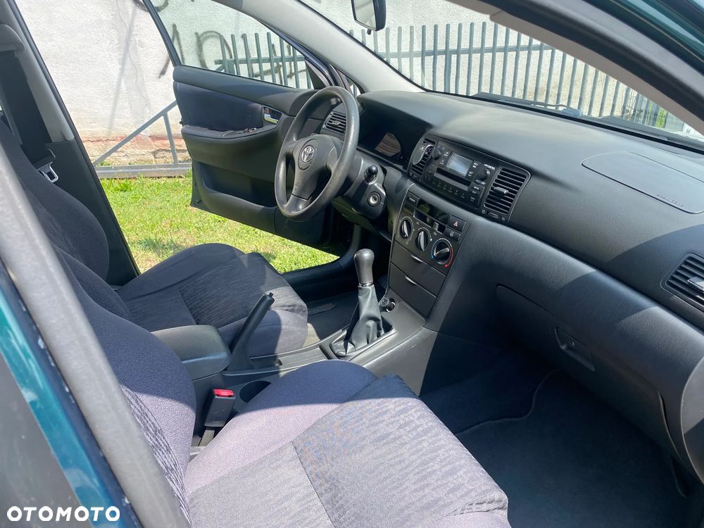 Toyota Corolla 1.6 VVT-i Sol - 7