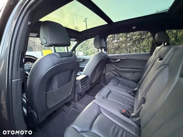 Audi Q7 - 15