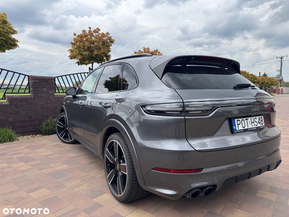 Porsche Cayenne GTS - 8