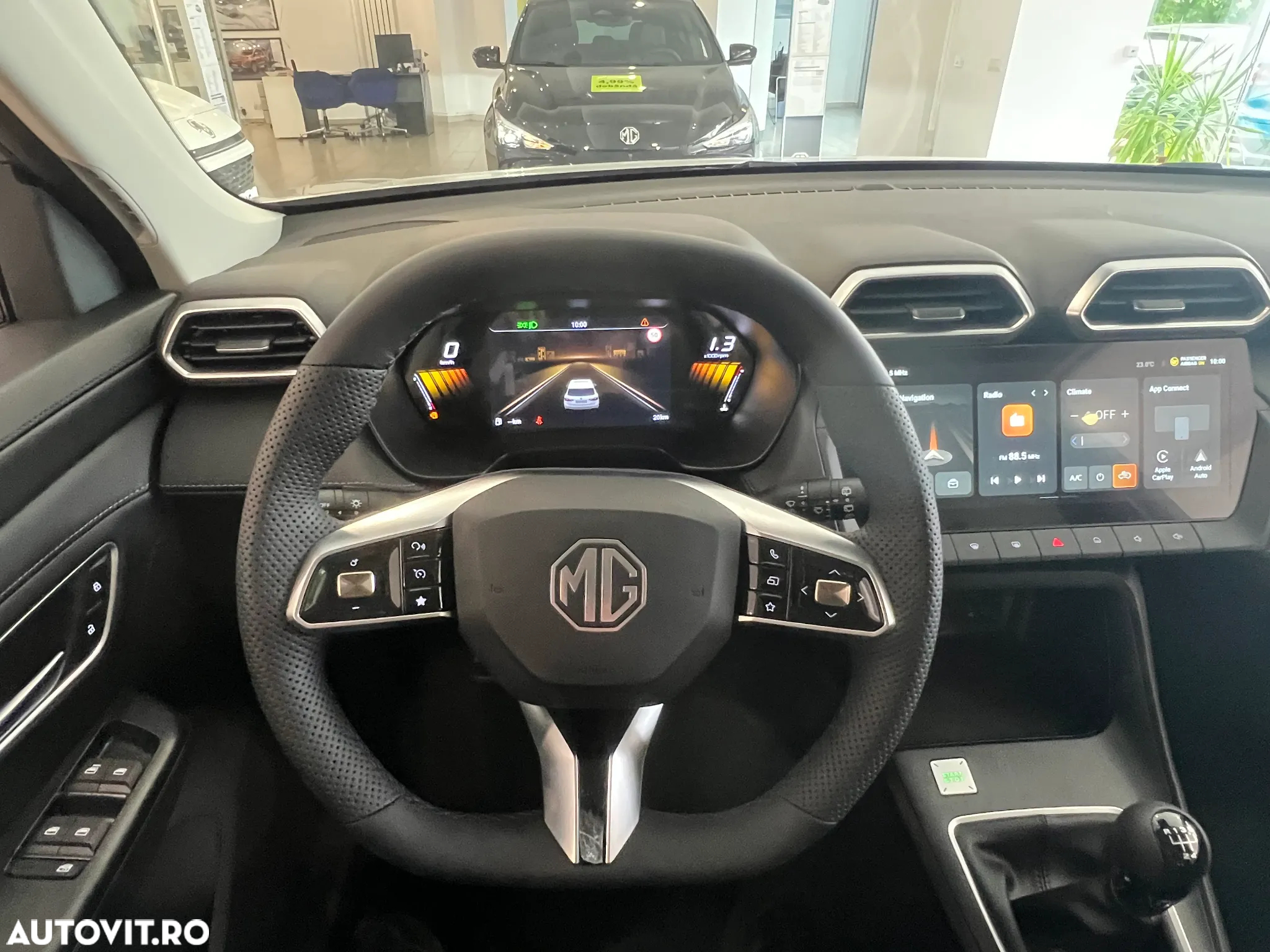 MG ZS - 10