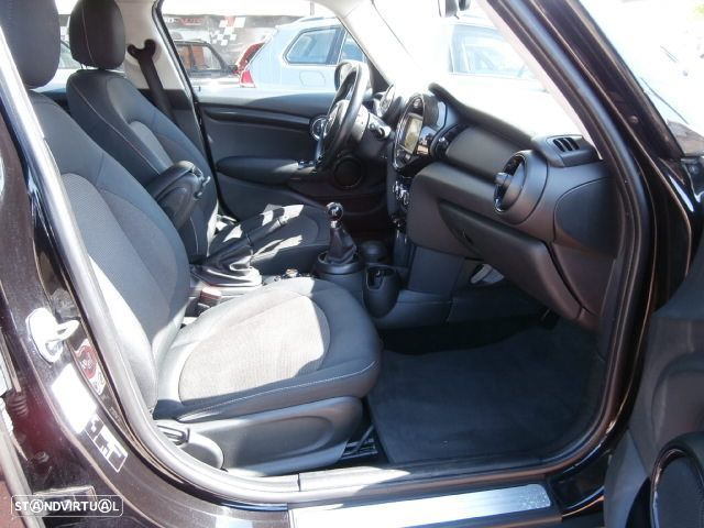MINI 5 Portas One D - 31