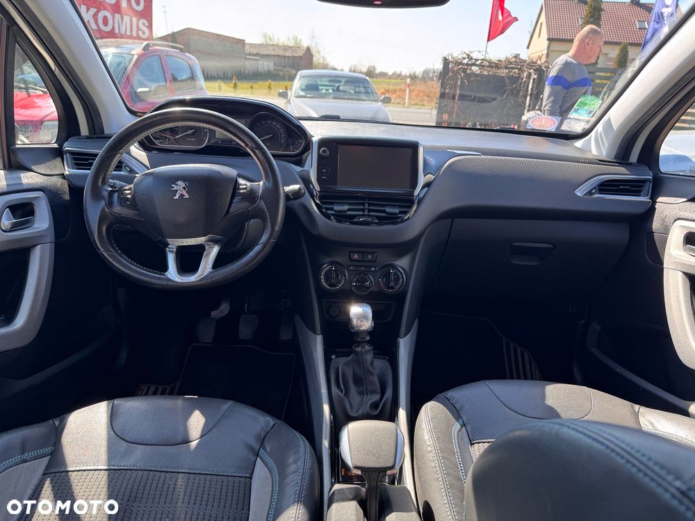 Peugeot 2008 1.2 Pure Tech Allure S&S - 7