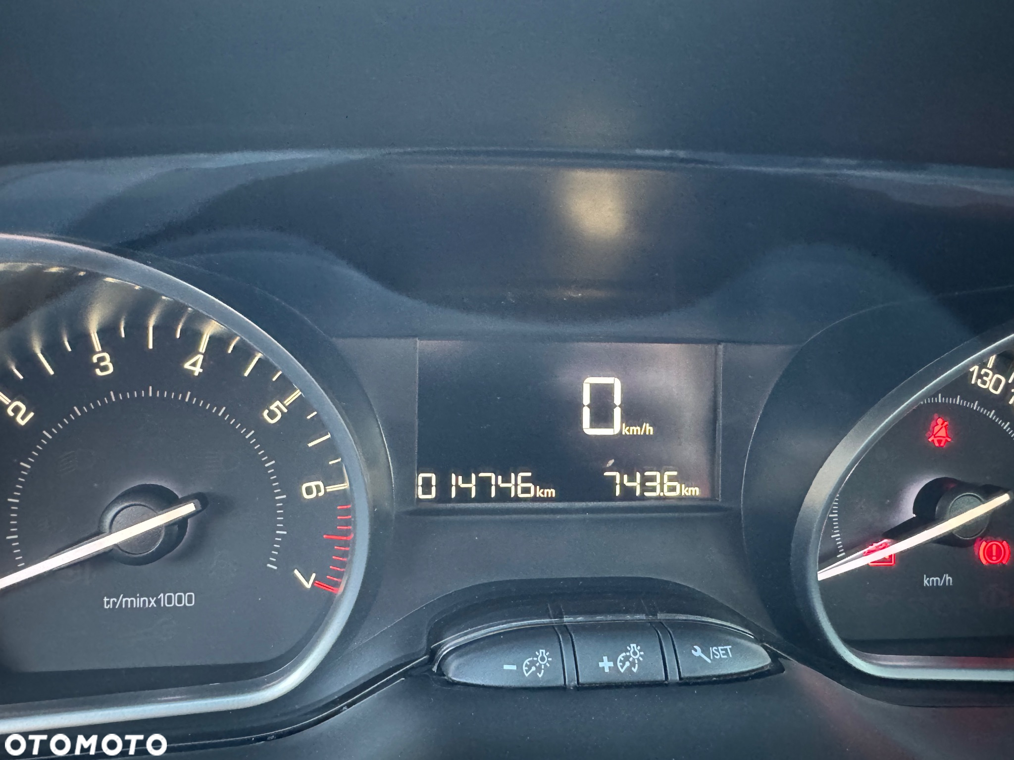 Peugeot 208 1.2 PureTech Access - 17