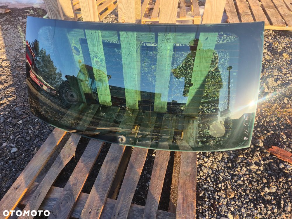 SKODA SUPERB II KOMBI SZYBA W KLAPĘ AS3 - 1