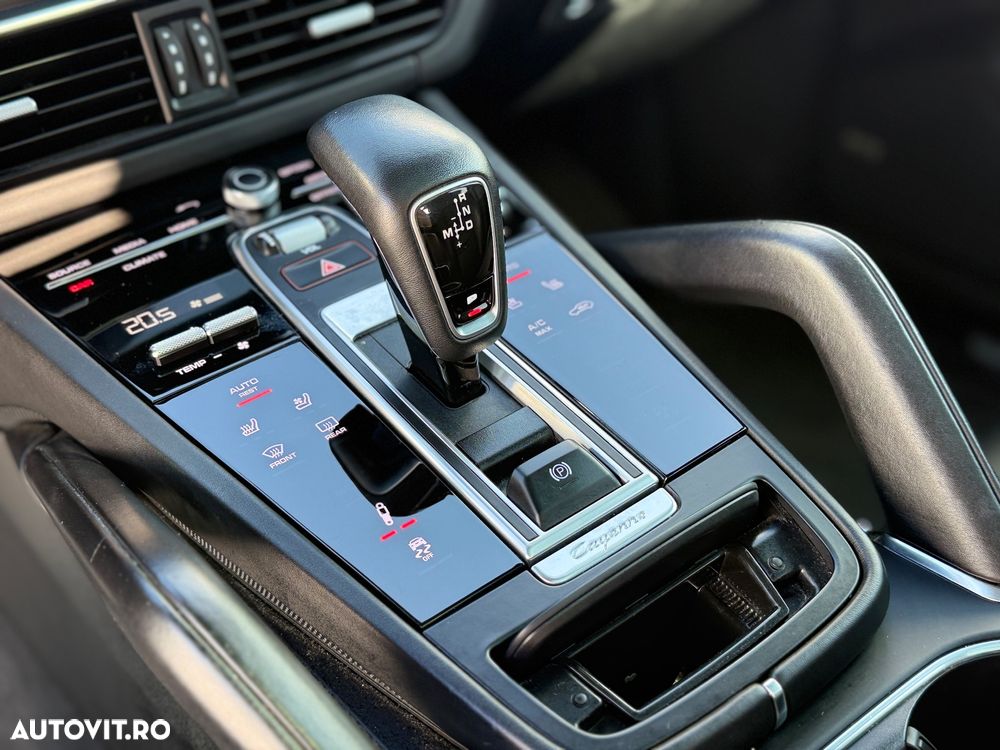 Porsche Cayenne - 8