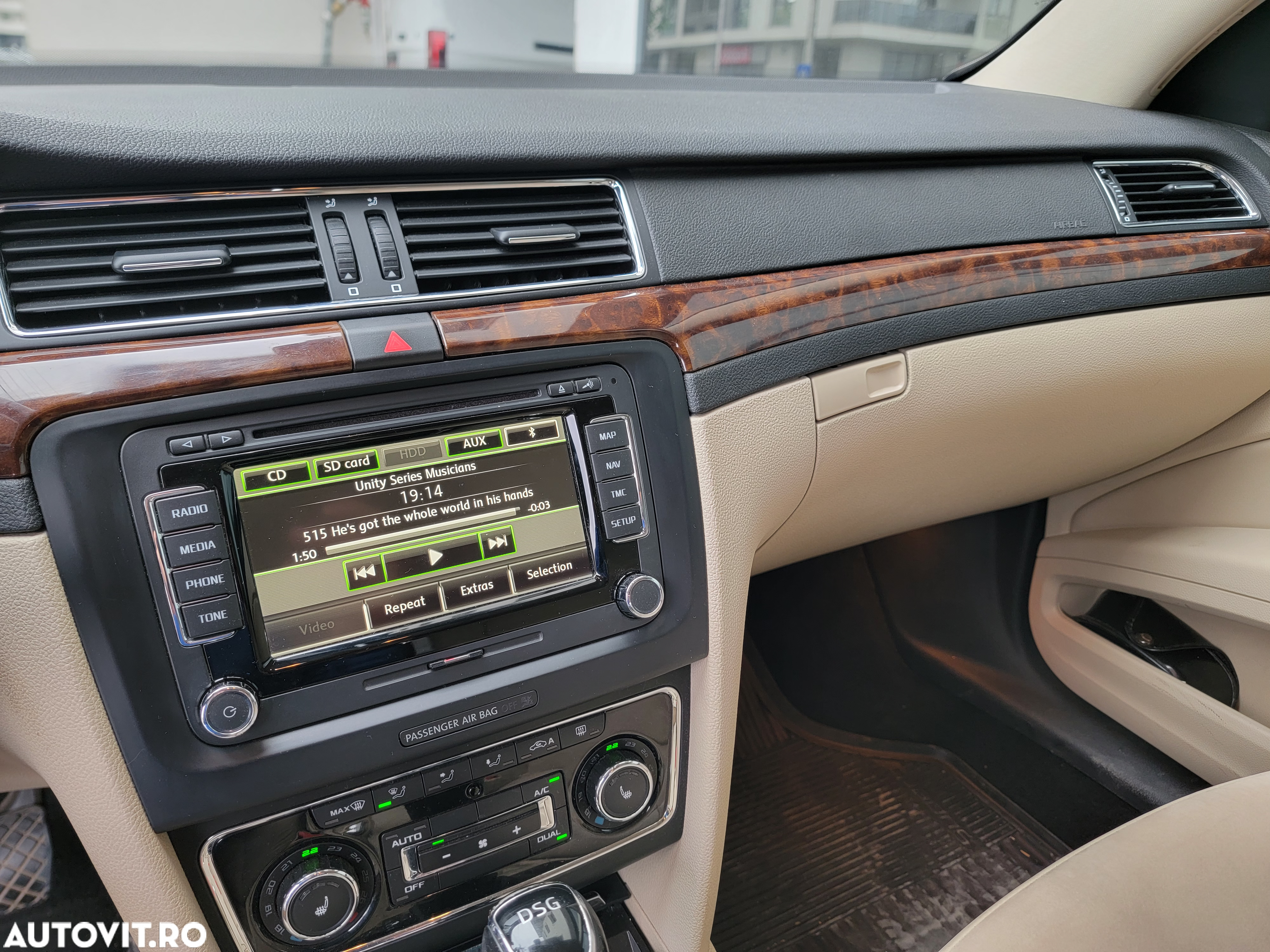 Skoda Superb Combi 2.0 TDI DSG L&K - 18