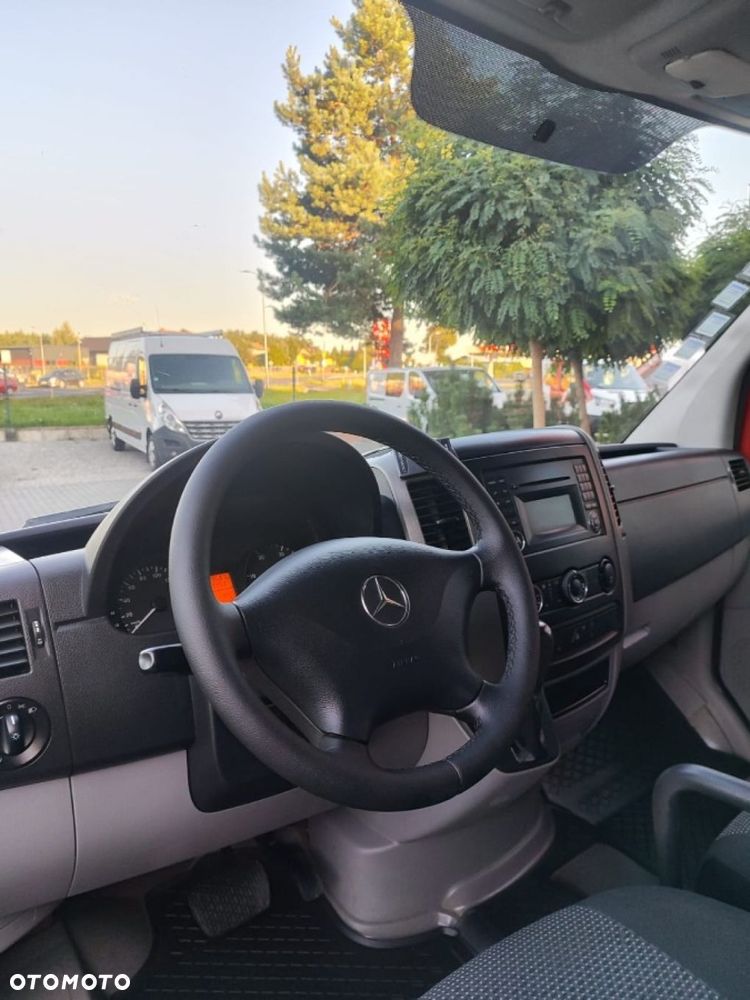Mercedes-Benz SPRINTER - 16