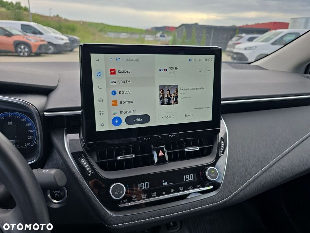 Toyota Corolla 1.8 Hybrid Comfort - 19