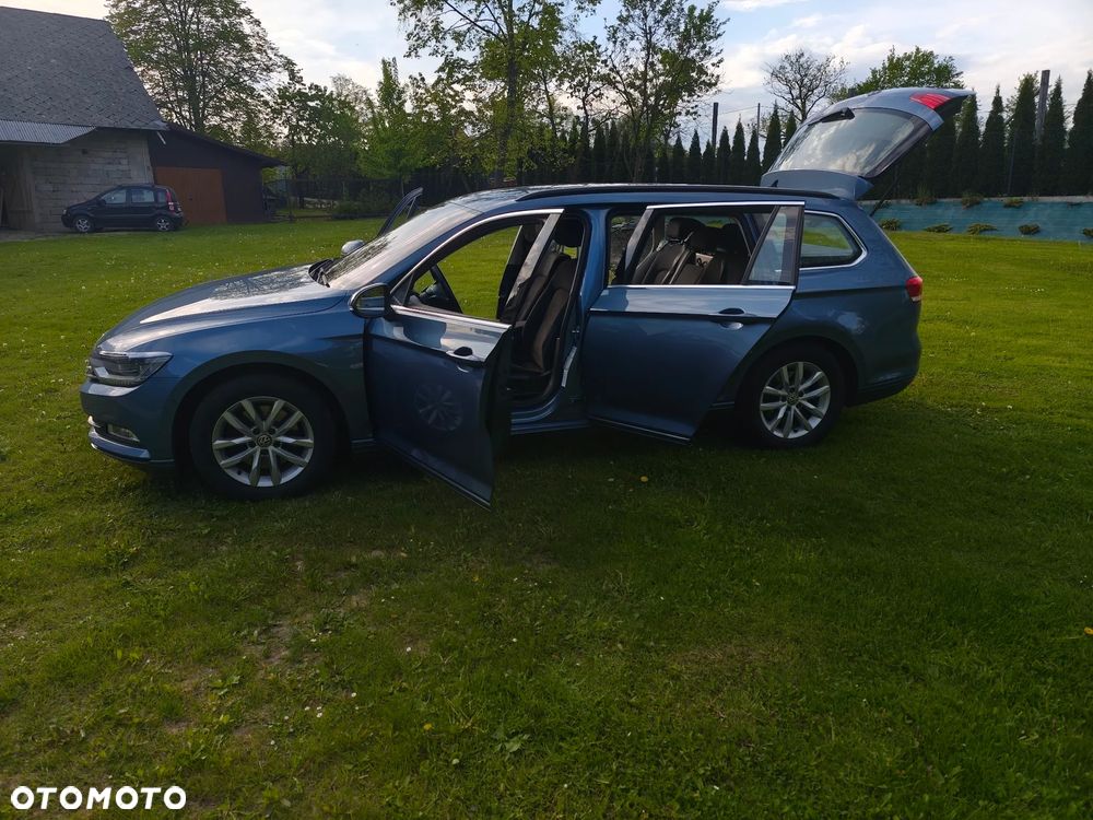 Volkswagen Passat - 12