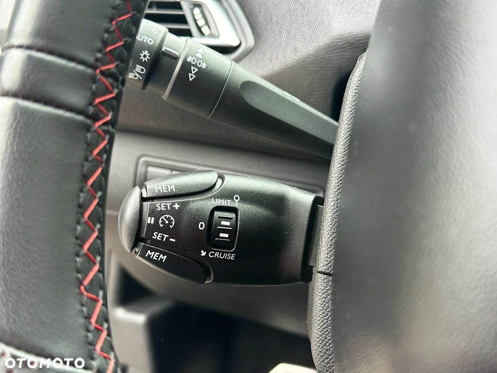 Peugeot 308 BlueHDi FAP 130 Stop & Start GT - 14