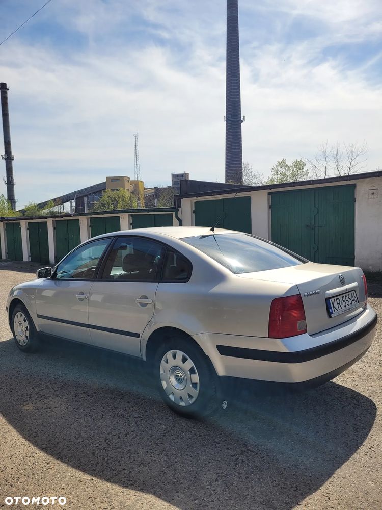 Volkswagen Passat 1.8 Comfortline - 7