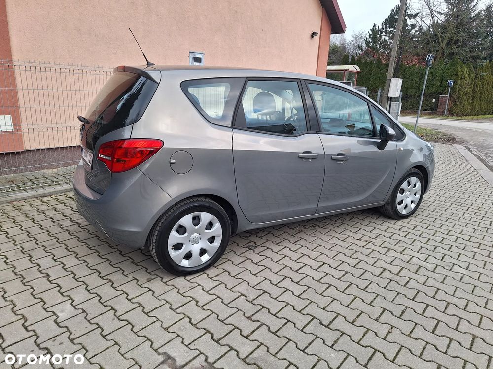 Opel Meriva - 12