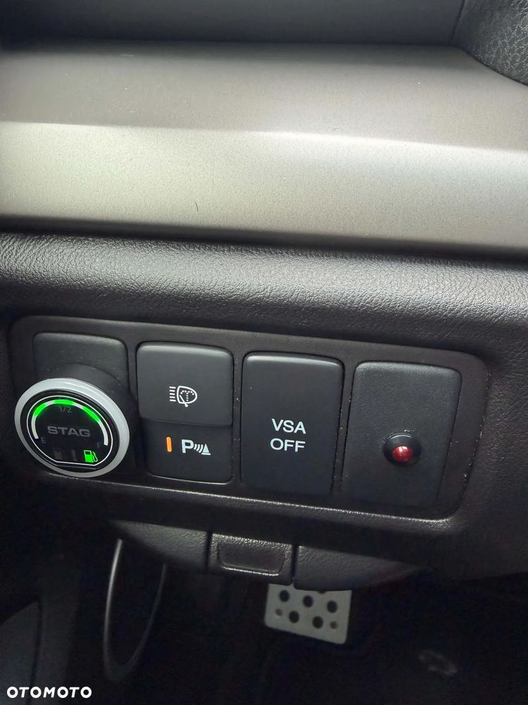 Honda Accord 2.0 Executive Nav - 12