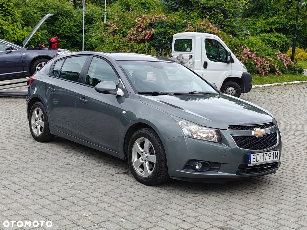 Chevrolet Cruze 1.6 LT - 13
