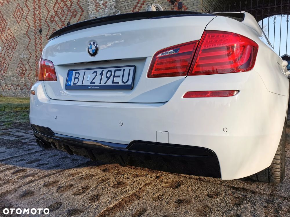 BMW Seria 5 525d xDrive - 10