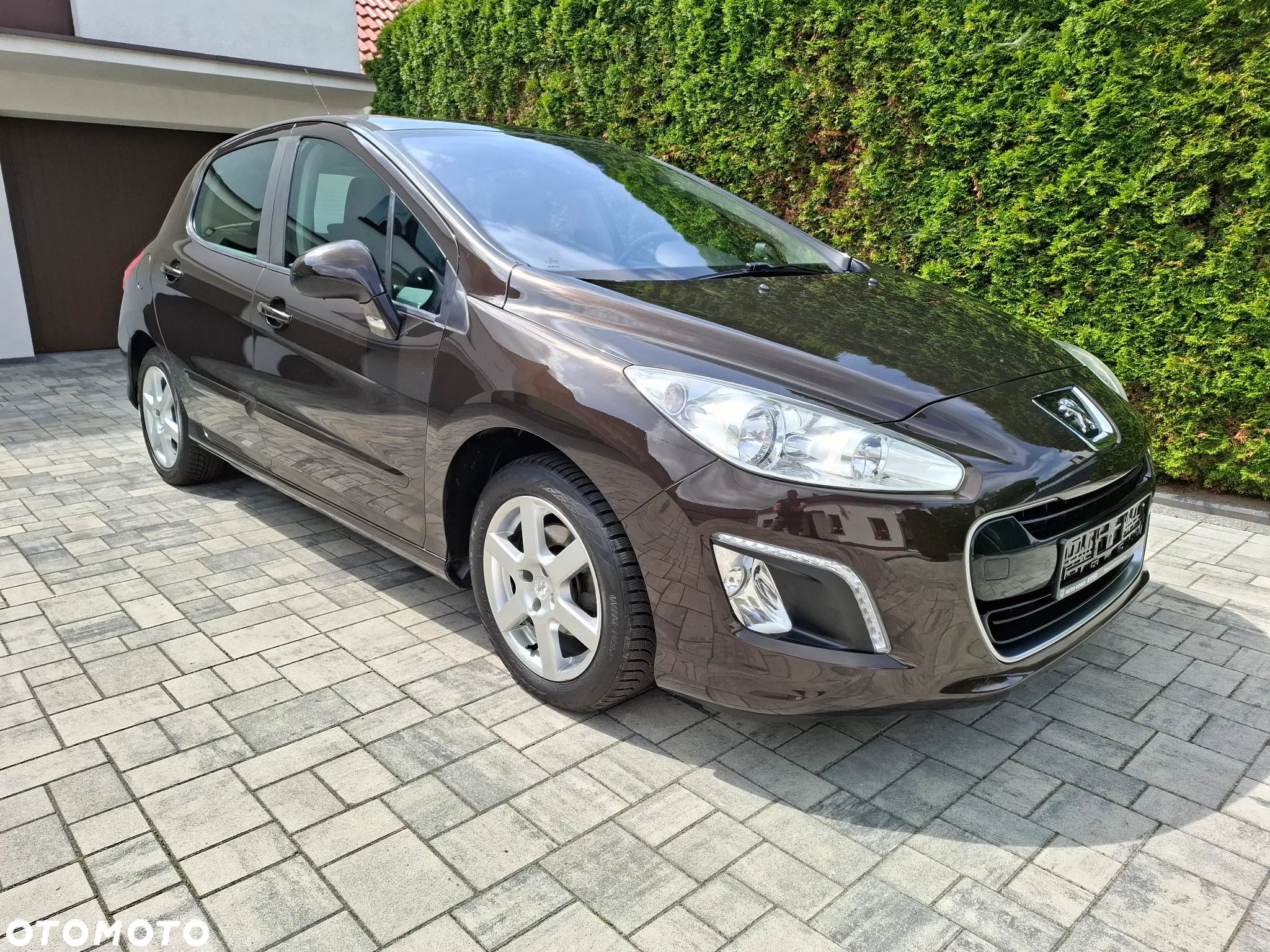 Peugeot 308 - 1